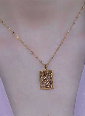 咖色满钻方形水晶项链