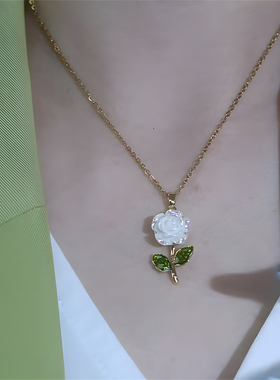 酒红立体植绒玫瑰吊坠项链锁骨链