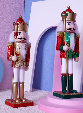 木质胡桃夹子，家具装饰品