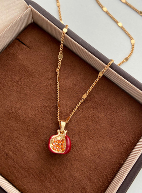 春夏百搭气质红色石榴吊坠项链