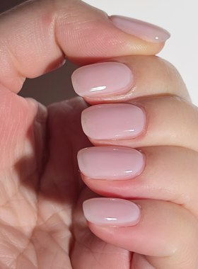 Essie Skinny Dip (1122) 指甲油浅桃粉色/淡裸粉色果冻质地日系