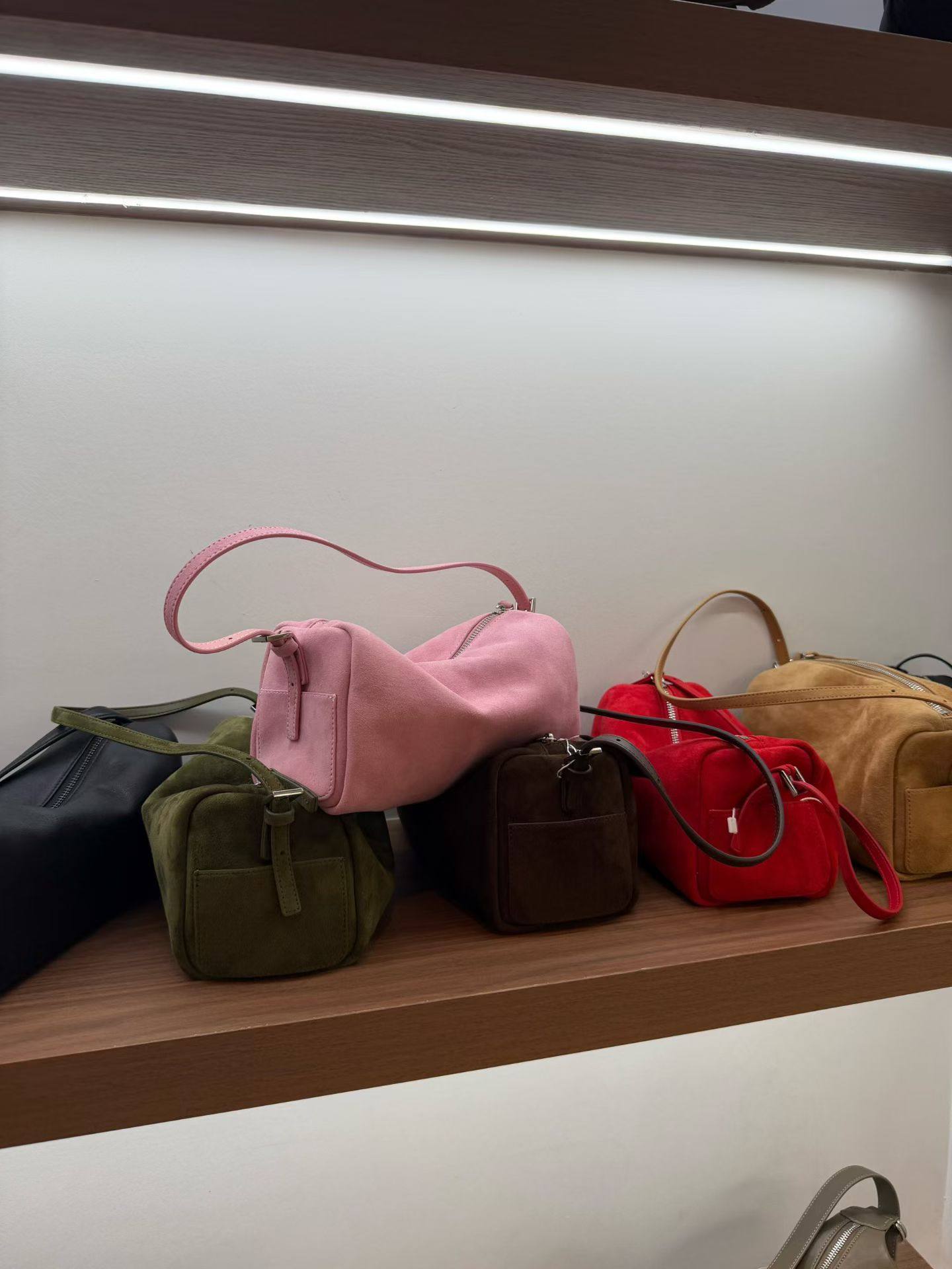 包包女2025新款秋冬真皮单肩斜挎笔筒包复古麂皮手提枕头包小包潮,淘宝优惠券,粉丝福利购,淘宝优惠卷