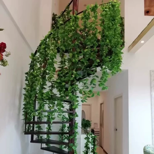 Имитация виноградных листьев, ротанга, виноградных лоз, листьев растений, украшения потолка из труб, цветочных лоз, искусственных цветов, намотки пластиковых зеленых листьев.