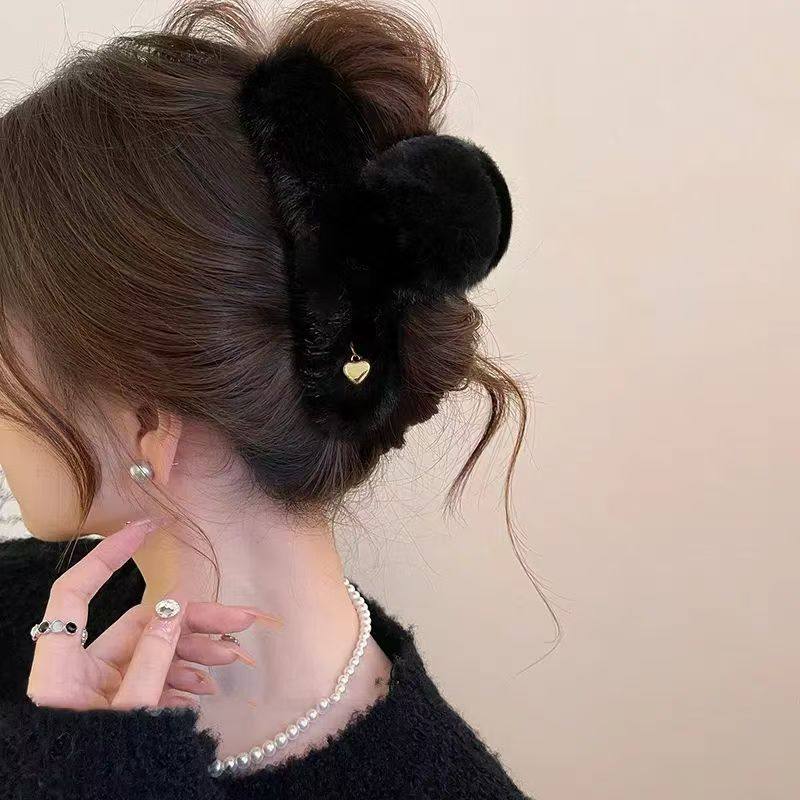 冬季爱心毛毛抓夹女慵懒风高级感毛绒鲨鱼夹2025新款大号发夹头饰,淘宝优惠券,粉丝福利购,淘宝优惠卷