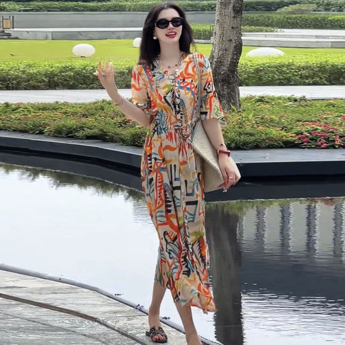 设计感时尚印花连衣裙女2026年夏季新款宽松减龄大码中袖显瘦长裙 - 图0