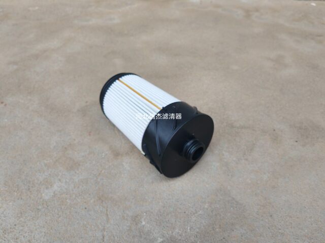 Suitable for Qingdao Jiefang JK6 truck diesel filter new National VI 1105050-Q1820 oil and water filter