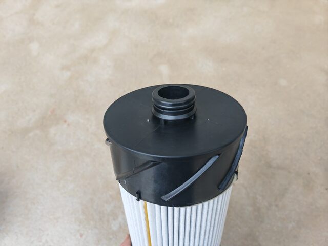Suitable for Qingdao Jiefang JK6 truck diesel filter new National VI 1105050-Q1820 oil and water filter