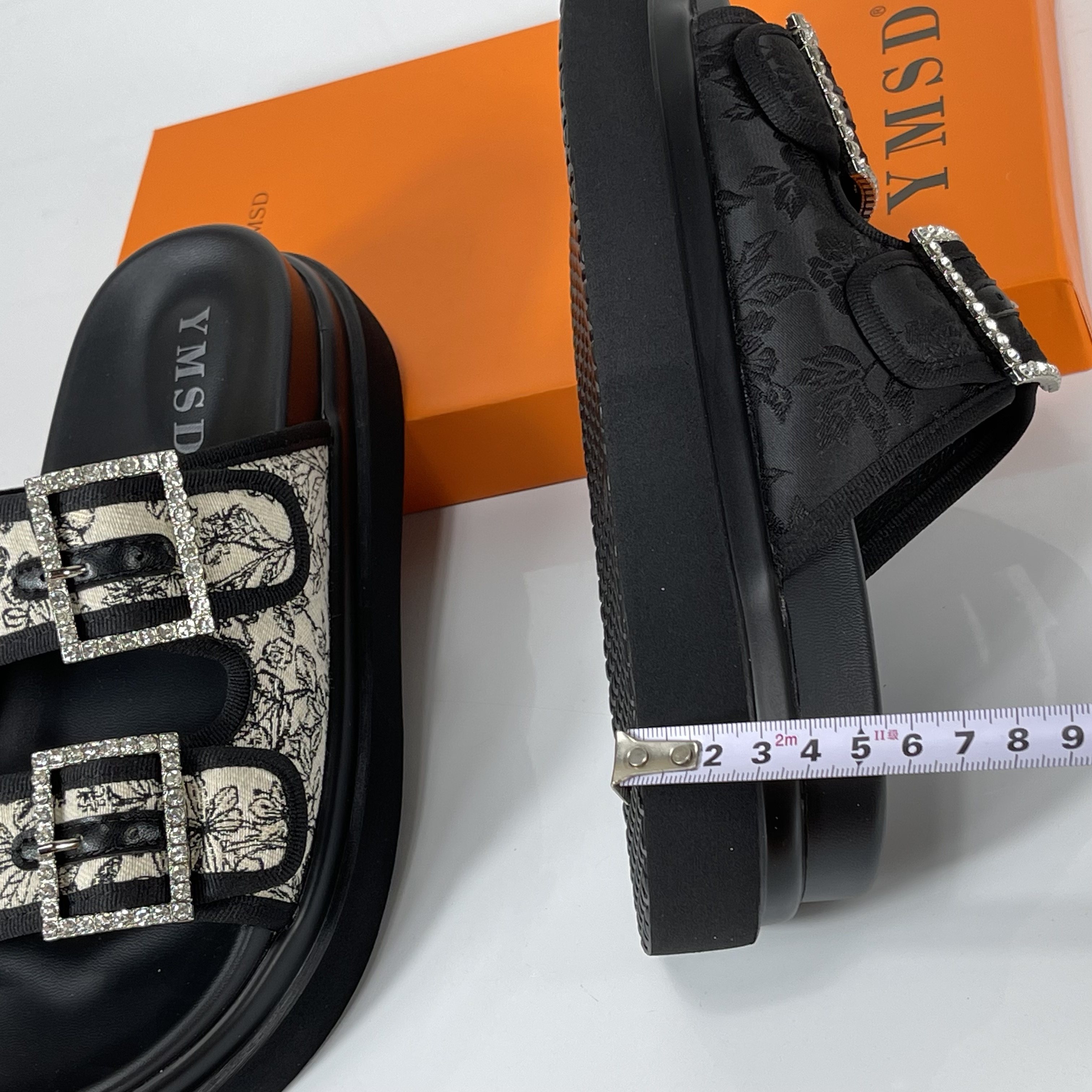 国风刺绣厚底拖鞋女外穿2025夏新款配裙子水钻皮带扣轻便沙滩凉拖,淘宝优惠券,粉丝福利购,淘宝优惠卷