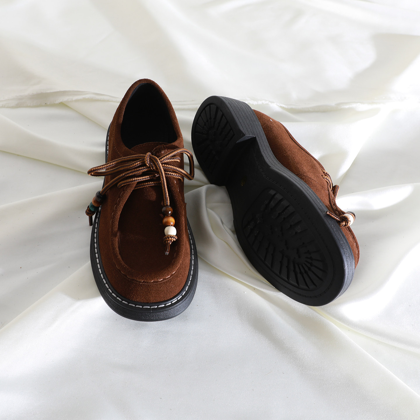 莲花府邸2026春季时尚单鞋圆头深口串珠系带休闲百搭粗跟牛翻女鞋,淘宝优惠券,粉丝福利购,淘宝优惠卷