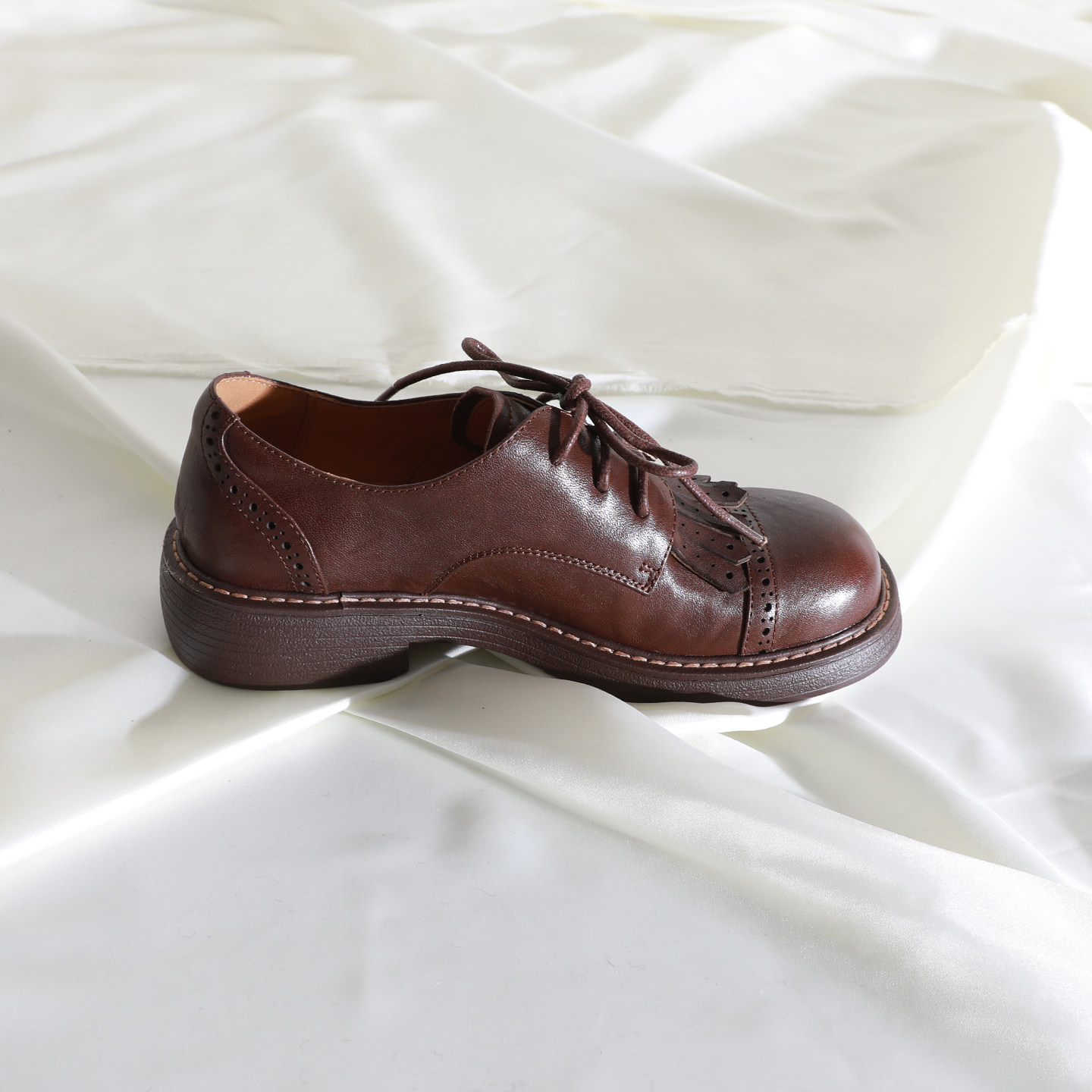 莲花府邸2026春季英伦小皮鞋深口流苏系带德比鞋休闲百搭方跟牛皮,淘宝优惠券,粉丝福利购,淘宝优惠卷