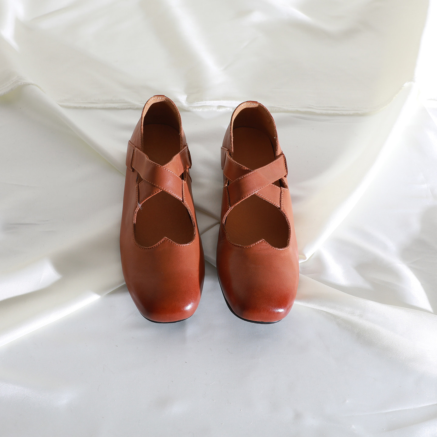 莲花府邸2026春季单鞋复头交叉带玛丽珍舒适百搭内增高牛皮女鞋子,淘宝优惠券,粉丝福利购,淘宝优惠卷