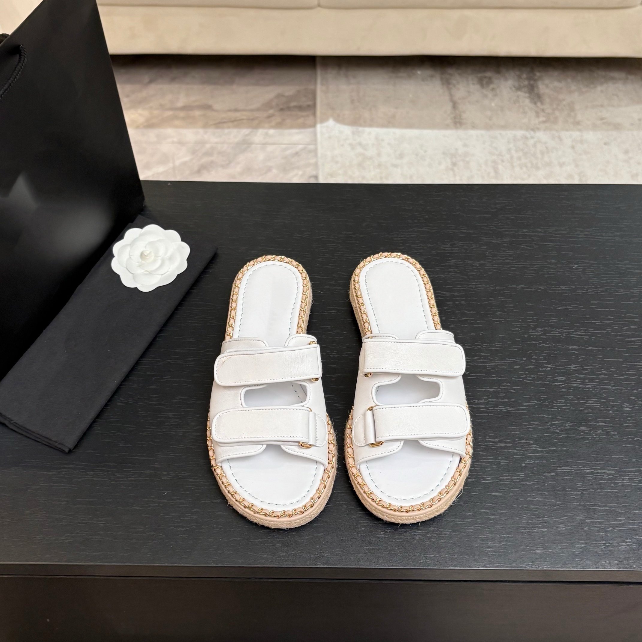 2026新款夏季真皮一字拖女外穿时尚露趾百搭平底沙滩休闲凉拖鞋,淘宝优惠券,粉丝福利购,淘宝优惠卷