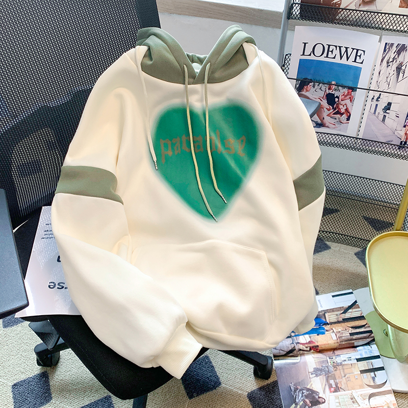 大码爱心字母印花连帽卫衣女小众百搭撞色拼接上衣减龄加绒连帽衫 - 图0