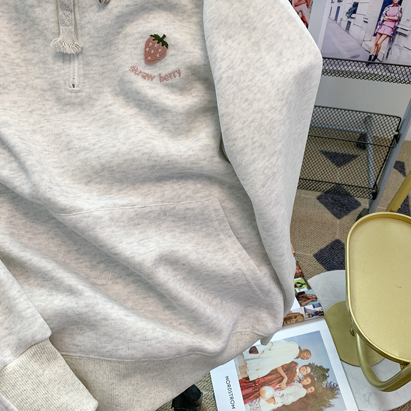 2025新款日系减龄草莓卫衣女秋冬季新款宽松大码连帽加绒外套刺绣 - 图3