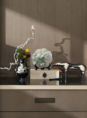 衣帽间中岛柜陶瓷花瓶屏风摆件