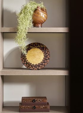 现代风书房书架软装组合马形摆件