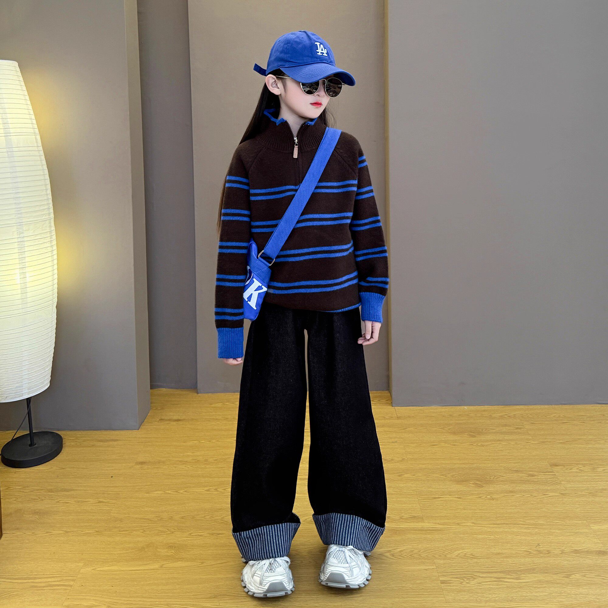 女童秋冬套装毛衣2025新款儿童韩系针织衫上衣牛仔裤加绒两件套 - 图0