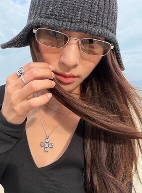 明星同款小框墨镜女复古浅棕老钱风潮流高级感窄框长方形太阳眼镜