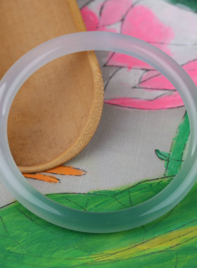 真玉良缘山水一半玉髓俏色美人条