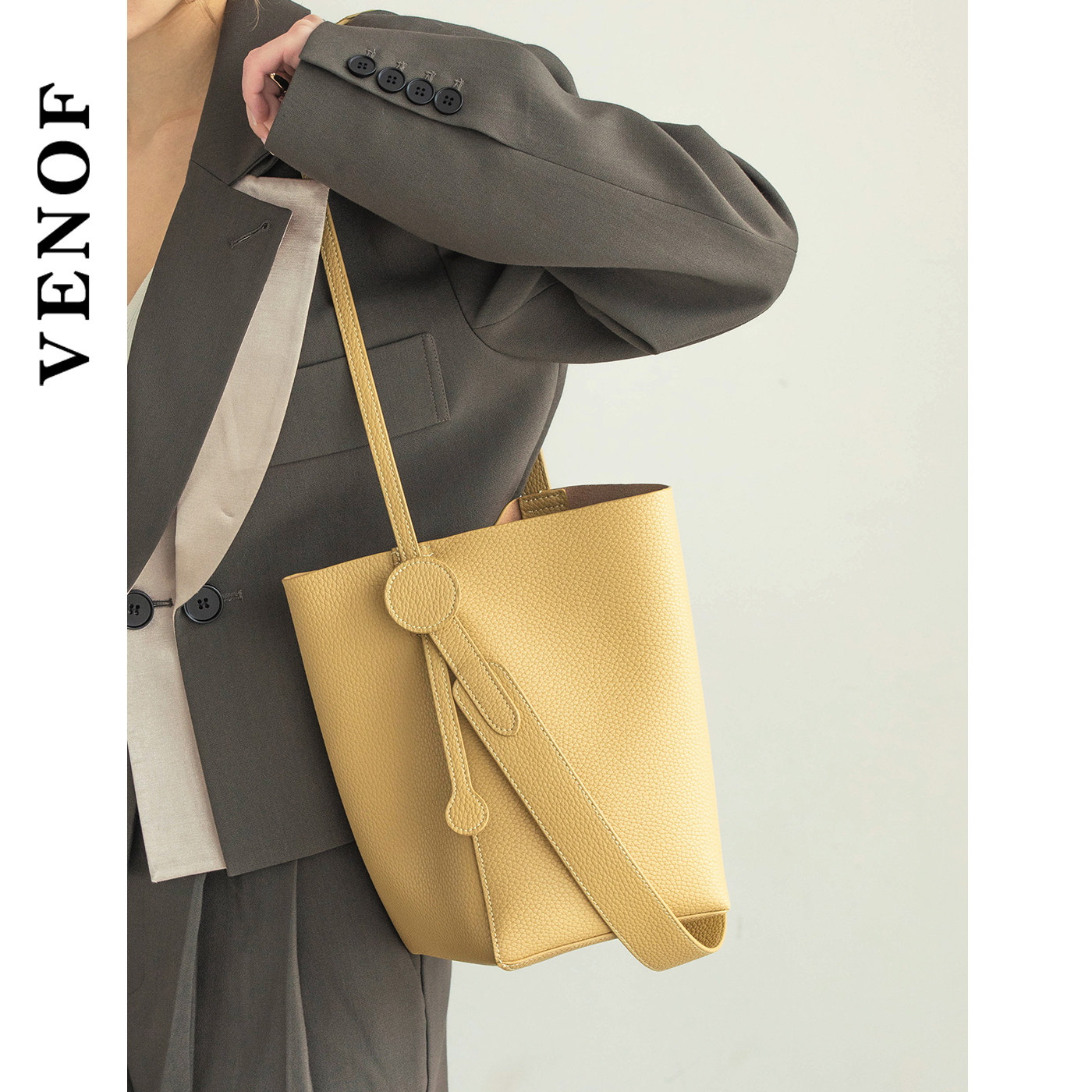 维洛芬黄色水桶包女2025新款小众斜挎大容量单肩真牛皮通勤托特包,淘宝优惠券,粉丝福利购,淘宝优惠卷