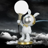 Космическая луна, космонавт, креативная настольная лампа для мальчиков для детской комнаты для кровати