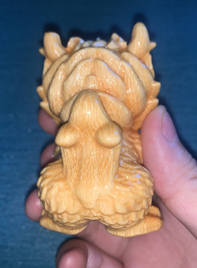 祥瑞兽麒麟龙血竹雕刻手把玩小件实心工艺品办公家具装饰收藏礼品