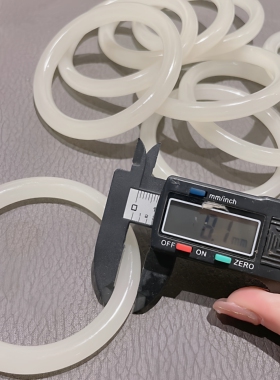 新疆青白玉手镯羊脂白圆条和田玉镯羊脂白玉收藏送礼优选中国风