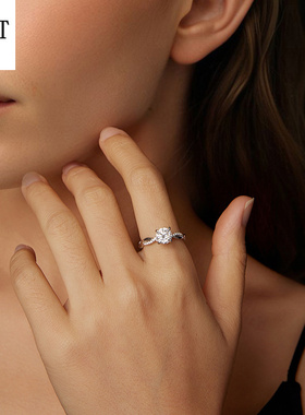 四爪扭绳D色一克拉莫桑石戒指婚