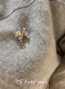 会摆动tver jewelry 韩国代购 Ab锆石小狗胸针 别针