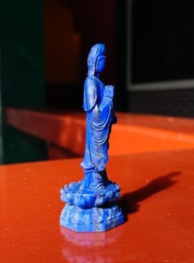 天然原矿青金石观音摆件