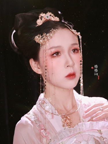 格格间原创设计【流云】铜流苏宝石发冠发钗步摇掩鬓古风汉服配饰 - 图0