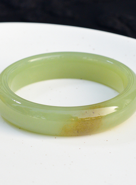 新疆天然和田玉糖黄口玉镯女款宽条泥鳅背平安镯55mm圈口带证书