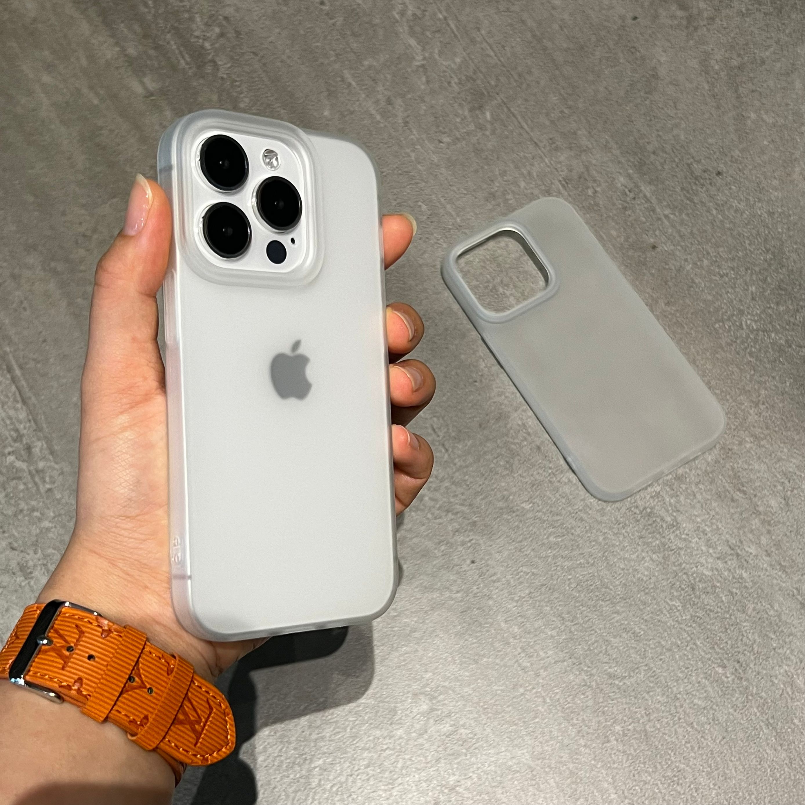 不发黄超薄裸机半透肤感磨砂硅胶软壳iPhone15pro手机壳直边新款苹果14/13大孔镜头12简约11proMAX全包保护套 - 图1