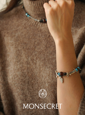 MONSECRET秋冬纽扣棕榈彩线手绳