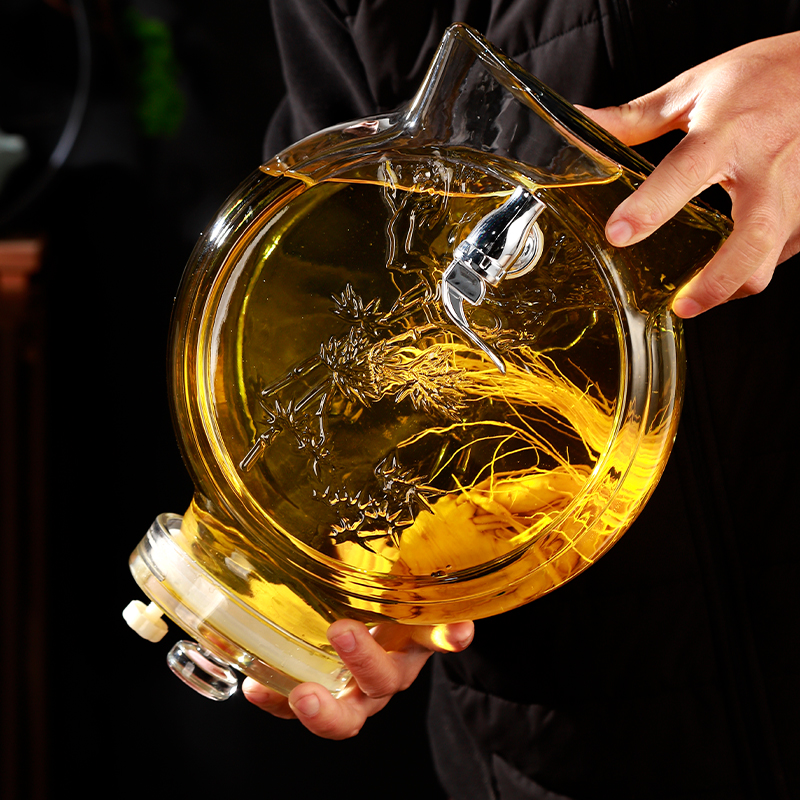 Sealed thickened lead-free glass wine bottle