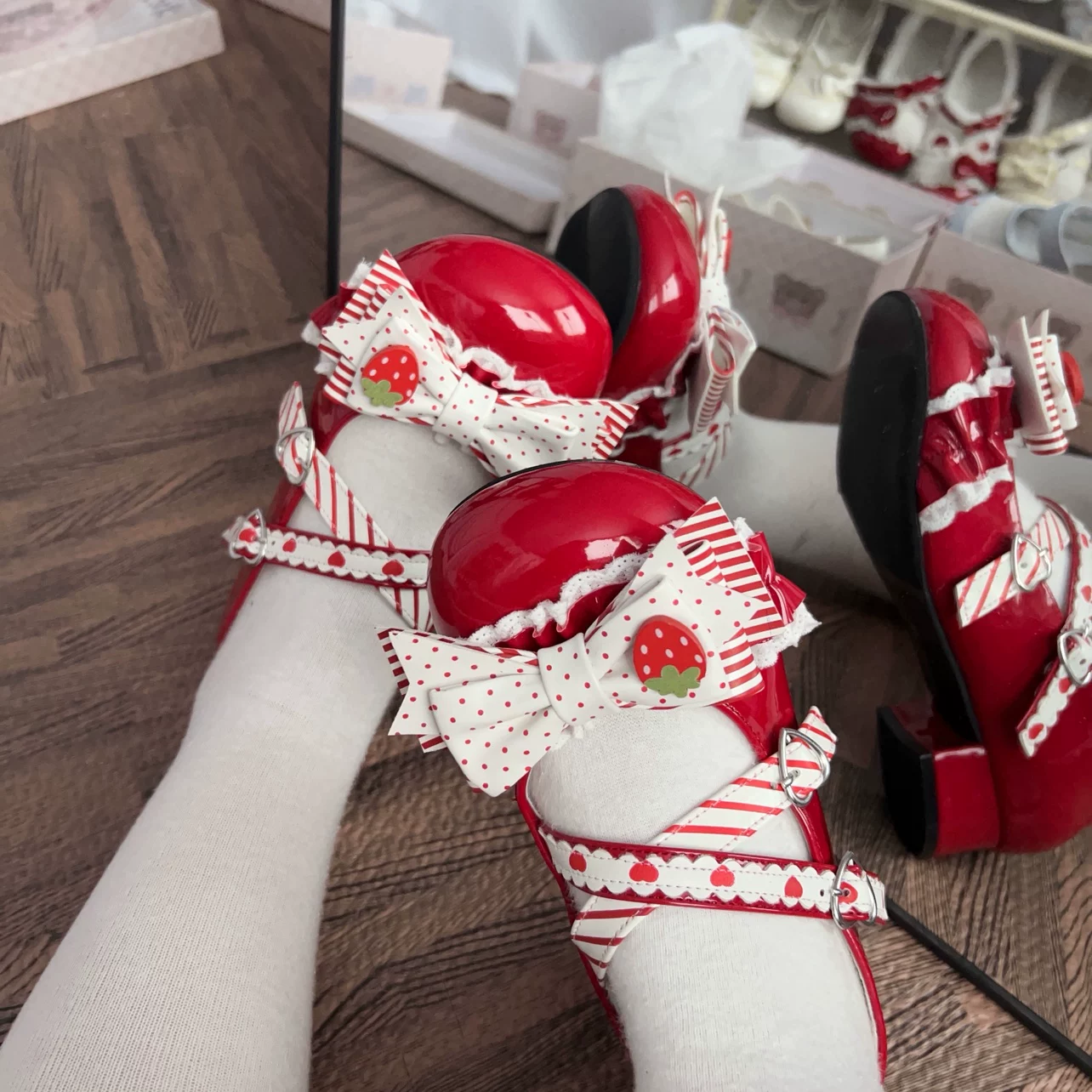 Genuine cute strawberry, (Physicals), with little bears, Lolita style