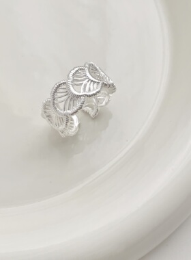 甜酷镂空扇形花边镀银开口戒指