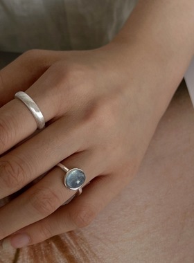 甜酷冰蓝锆石戒指女优雅月光石椭圆碎银S925银开口指环ins食指戒