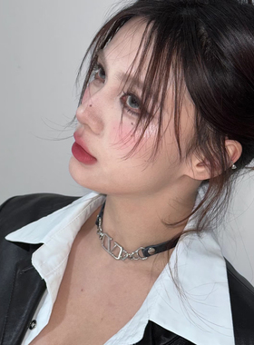 暗黑项圈冷艳风金属颈链字母拼接锁骨链皮质朋克项链酷感链条颈饰