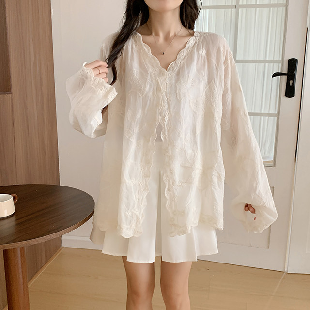 ເສື້ອ lace embroidered ບາງ summer 2025