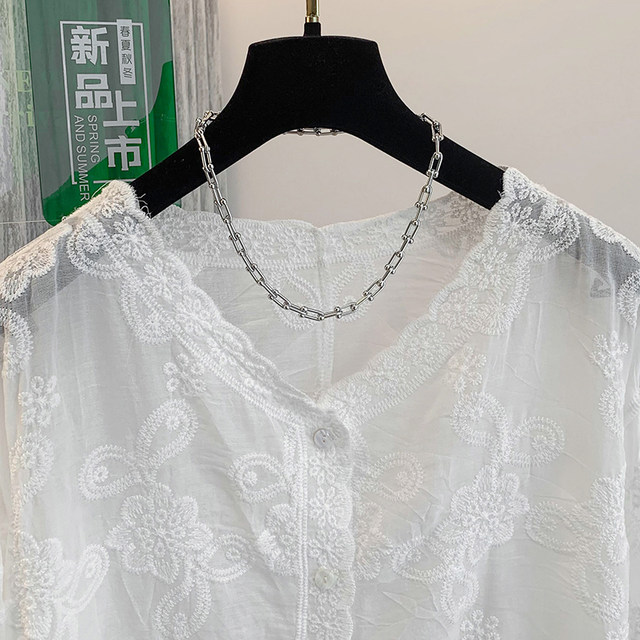 ເສື້ອຍືດຄໍຄໍ V-sleeve 3-quarter ຫວານເກົາຫລີ