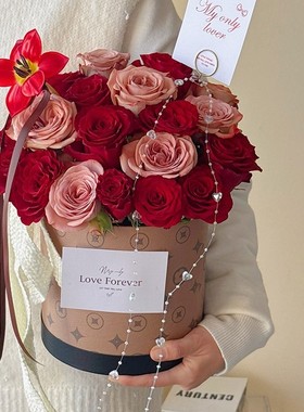 2.14情人节皮质高奢桶鲜花束抱抱桶手捧花盒礼盒装饰花艺diy资材