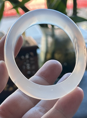 云臻阁天然海洋玉髓草花贵妃镯椭圆形北斗七星小花玛瑙手镯53口径