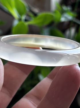 天然马料海洋玉髓高冰白冰鱼鳞纹玛瑙俏色金刚冰冰透光感手镯51.5