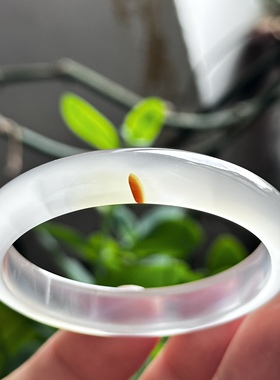 天然马料海洋玉髓高冰白冰鱼鳞纹一片红叶冰透玛瑙冷白手镯51口径