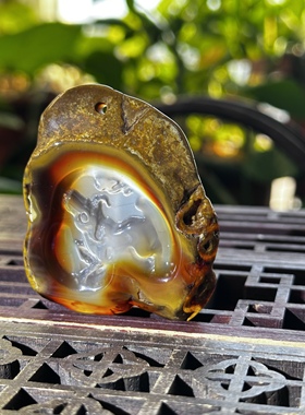 天然原石一体雕刻生肖小牛吊坠江料冰红刚透玛瑙质地挂件