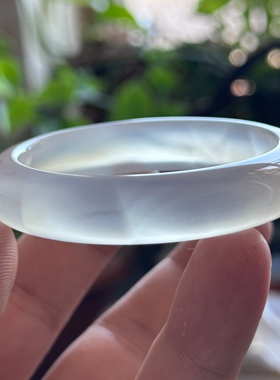 天然马料海洋玉髓高冰白冰玛瑙鱼鳞纹冰透刚冰冷白镯子53口径