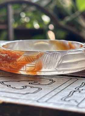 天然马料高冰俏色红玛瑙雕刻亭台楼阁景观手镯冰透立体意境镯57口