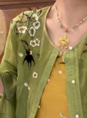 小金锁  和田玉红纹石铜镀真金南红贝珠 桃红柳绿璎珞 云中梦长歌