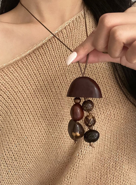 中式复古棕色果壳果实吊坠项链女